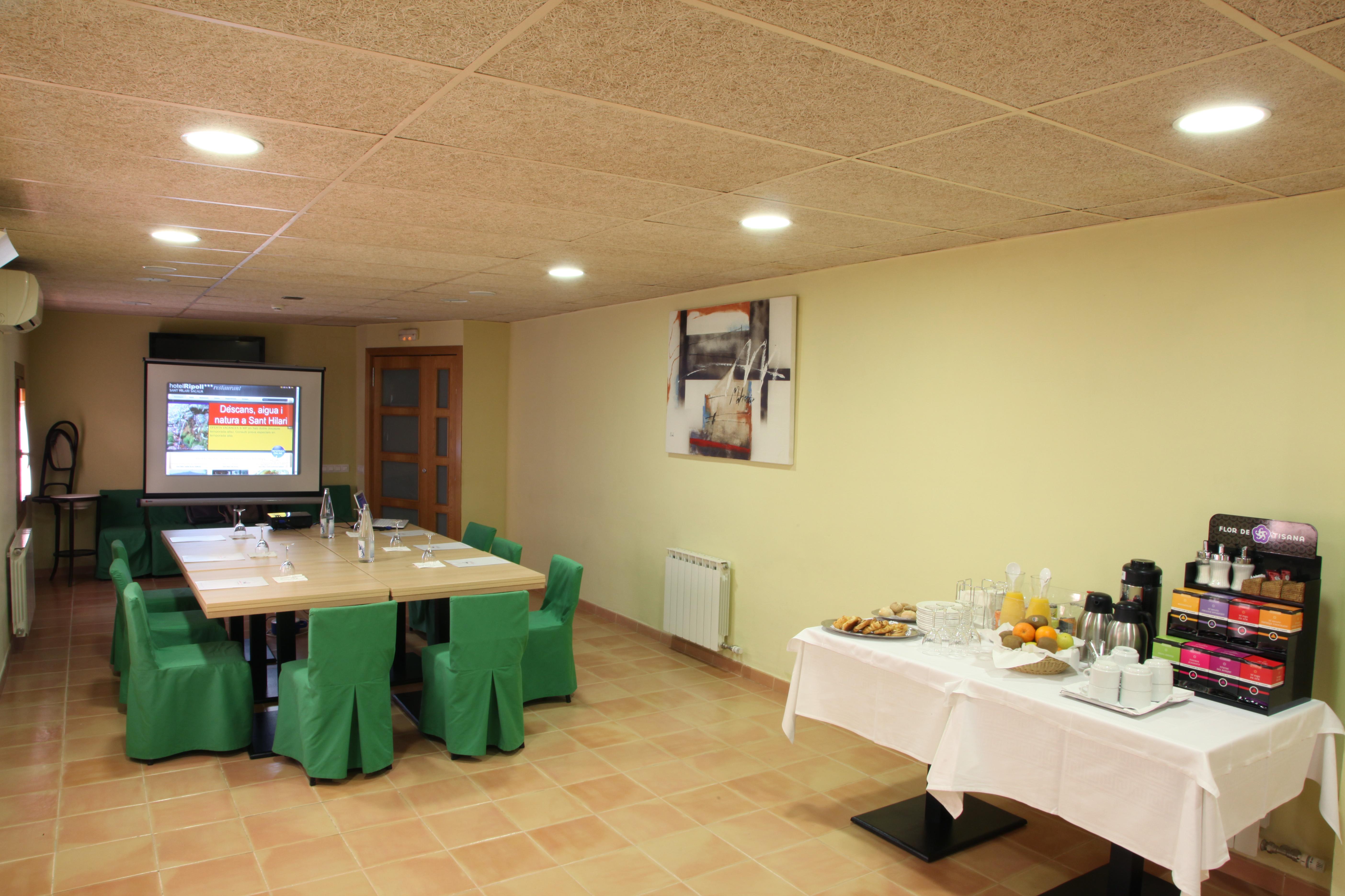 Hotel Ripoll سانت إلاري ساكالم المظهر الخارجي الصورة