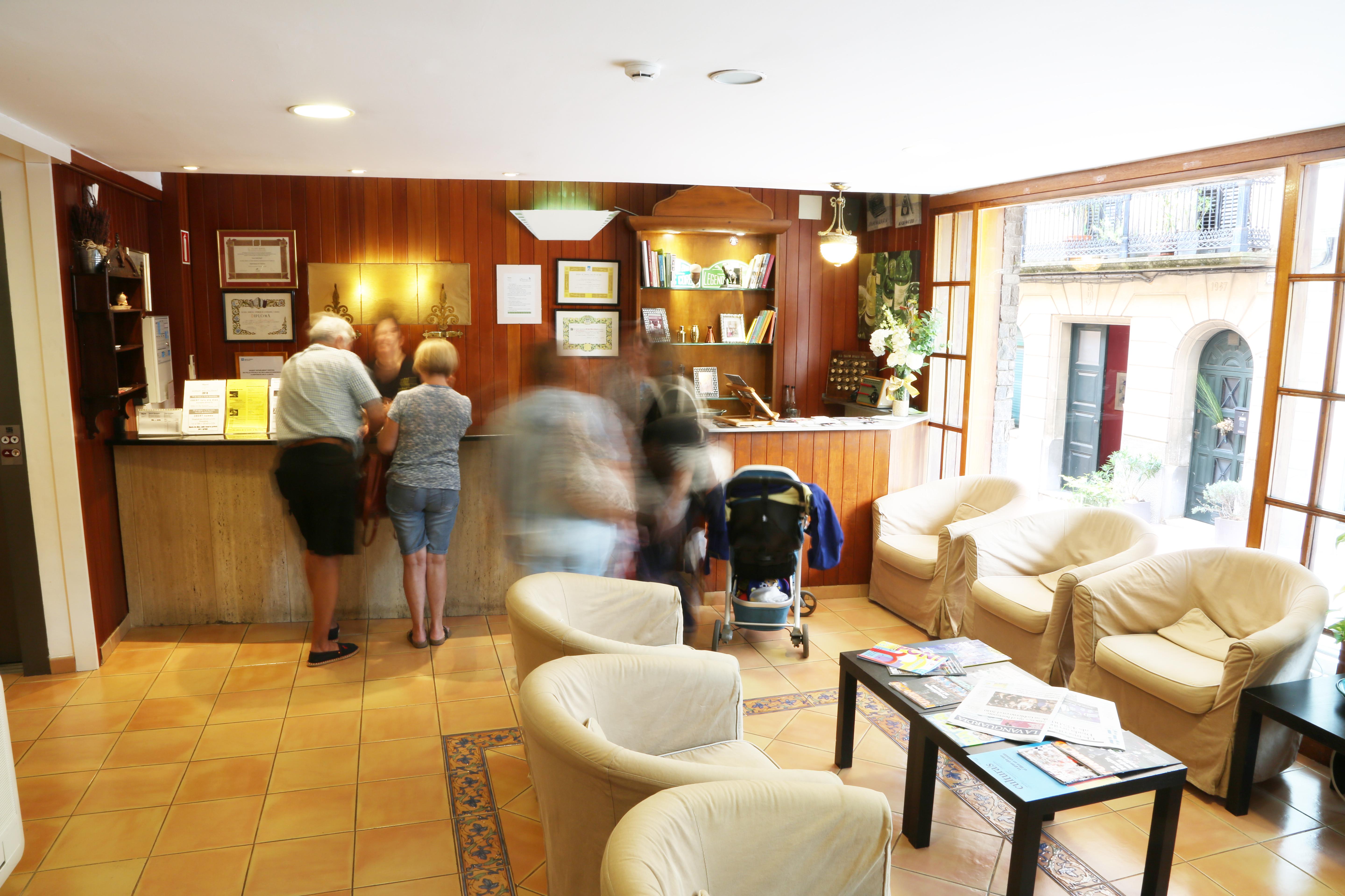 Hotel Ripoll سانت إلاري ساكالم المظهر الخارجي الصورة