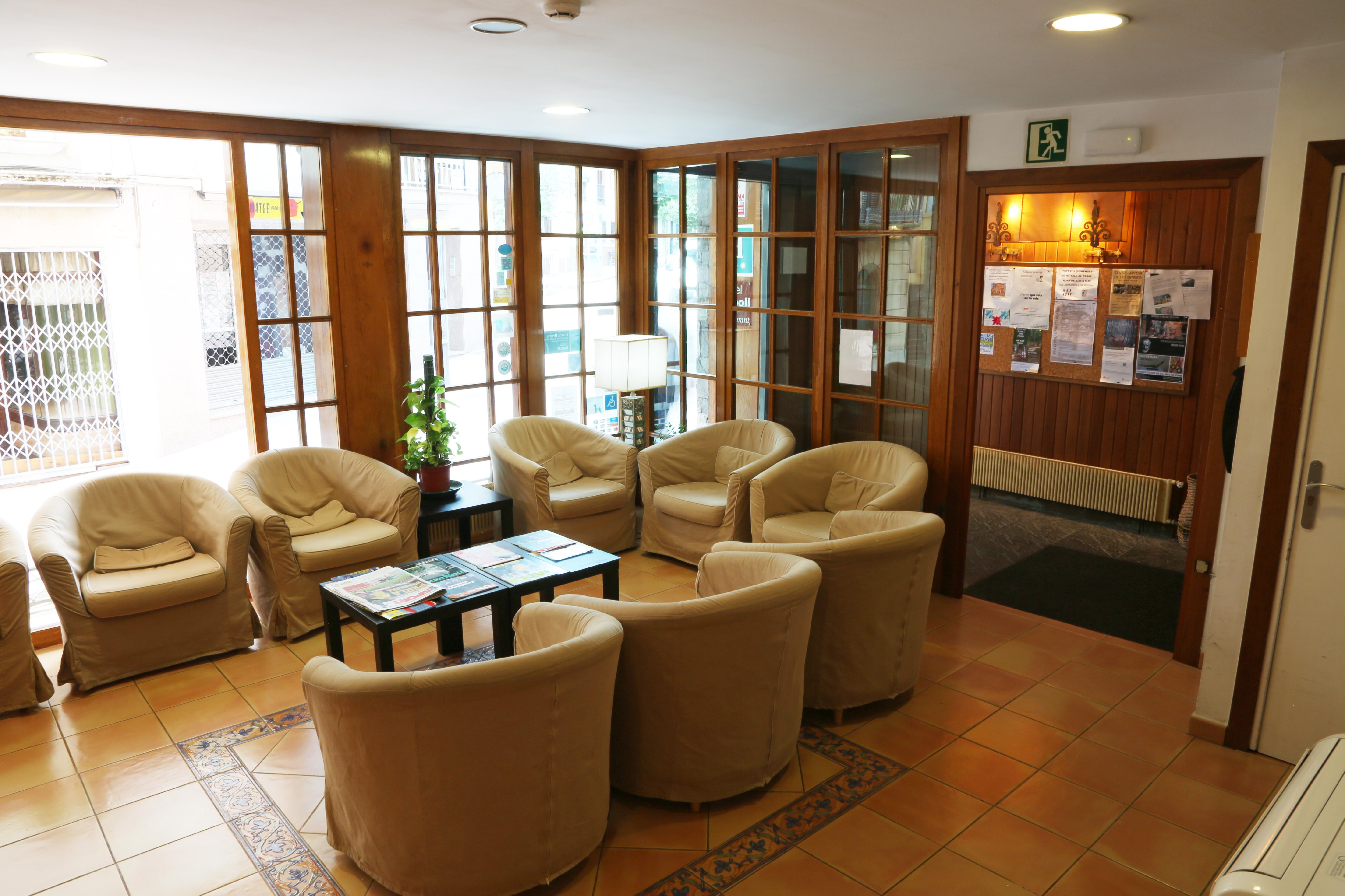 Hotel Ripoll سانت إلاري ساكالم المظهر الخارجي الصورة