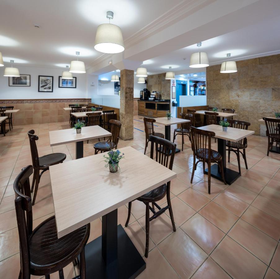 Hotel Ripoll سانت إلاري ساكالم المظهر الخارجي الصورة