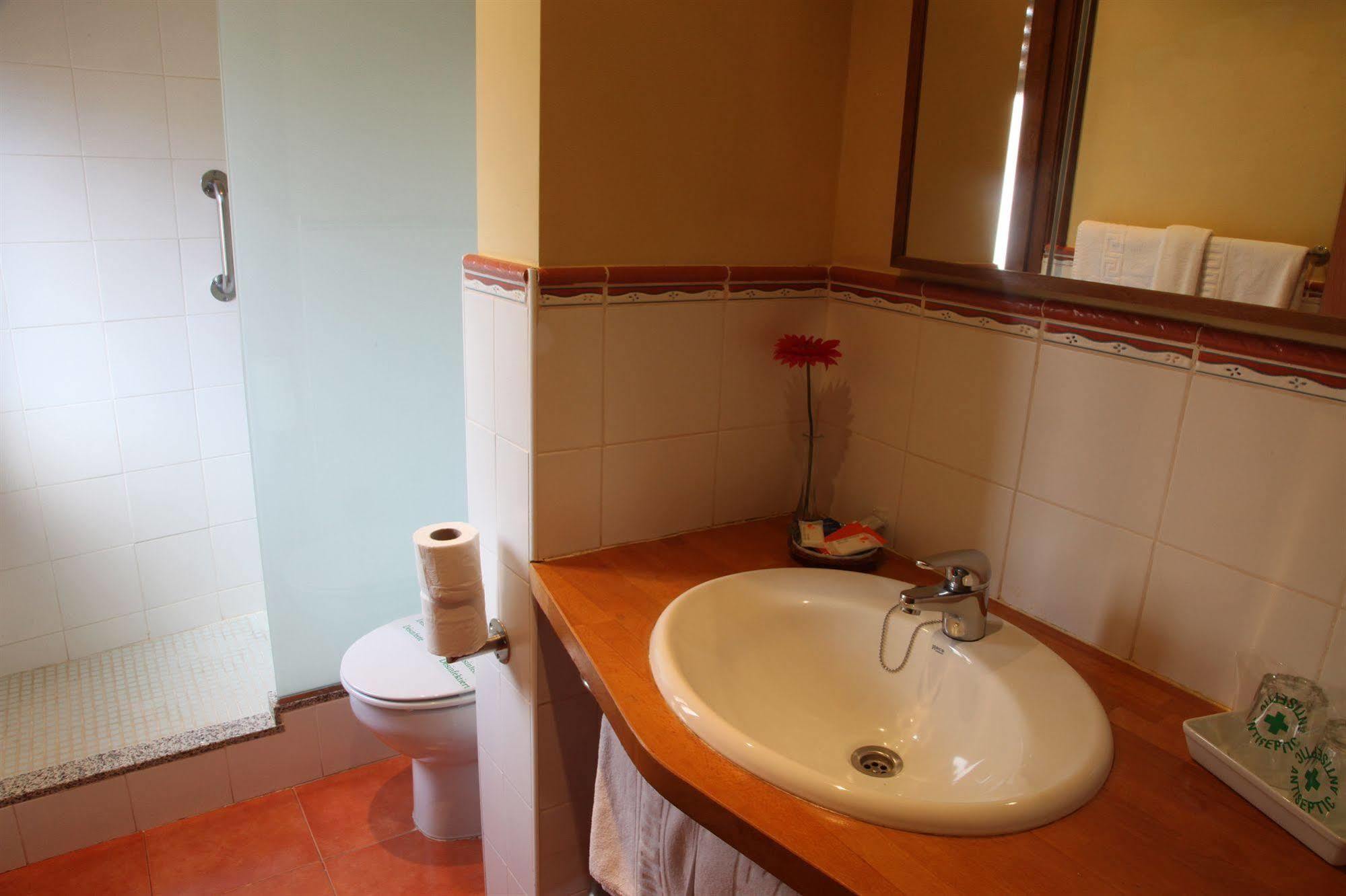 Hotel Ripoll سانت إلاري ساكالم المظهر الخارجي الصورة